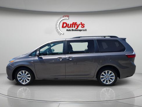 Used 2017 Toyota Sienna Limited Premium AWD/4WD image 20