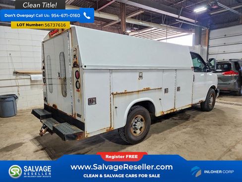 Used 2012 Chevrolet Express 3500 RWD image 4