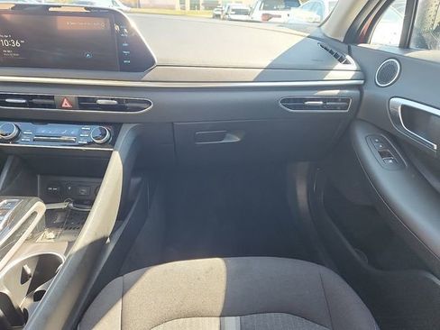 Certified 2023 Hyundai Sonata SEL w/ Convenience Package FWD image 10