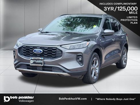 Used 2025 Ford Escape ST-Line Select AWD/4WD image 23