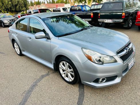 Used 2013 Subaru Legacy 2.5i Limited image 2