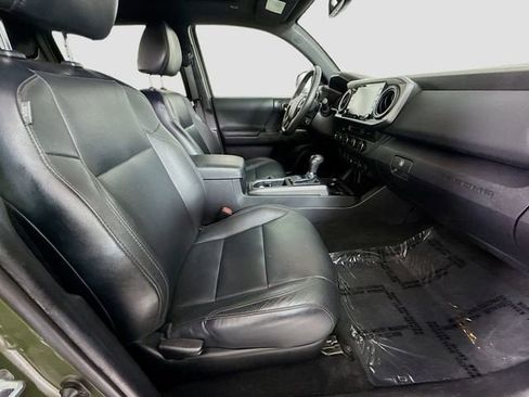 Certified 2021 Toyota Tacoma TRD Off-Road w/ TRD Premium Off Road Package image 29