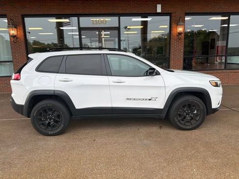 Used 2022 Jeep Cherokee Latitude AWD/4WD image 6