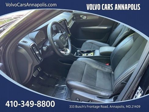 Certified 2022 Volvo XC40 T5 R-Design AWD/4WD image 9
