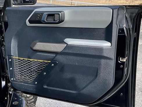 Used 2023 Ford Bronco Badlands image 28