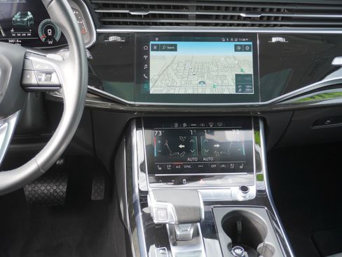 Used 2022 Audi Q7 3.0T Prestige image 19