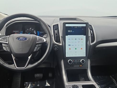 Certified 2024 Ford Edge SEL image 19