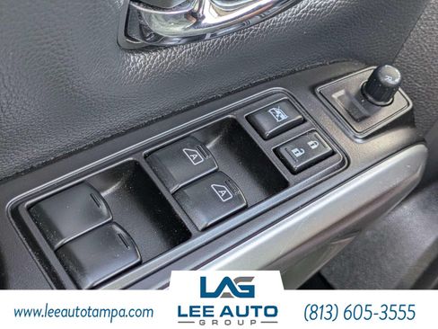 Used 2019 Nissan Titan PRO-4X w/ Pro-4x Convenience Package AWD/4WD image 22