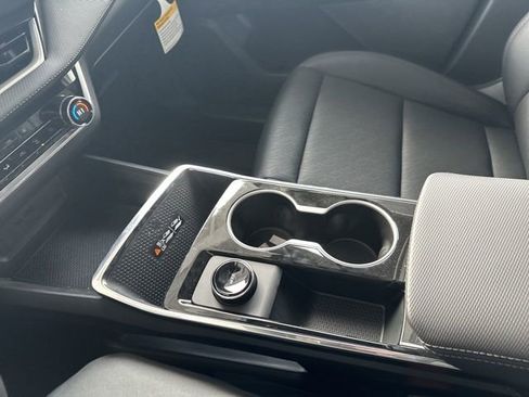 New 2026 Chevrolet Equinox LT w/ Convenience Package II image 18