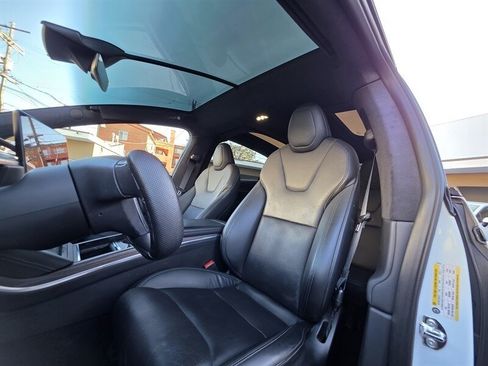 Used 2022 Tesla Model X AWD/4WD image 16
