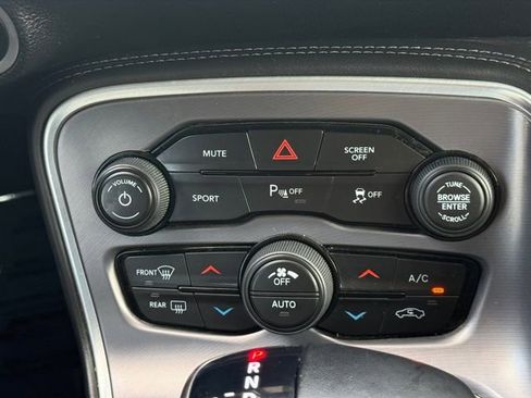 Used 2020 Dodge Challenger SXT w/ Driver Convenience Group RWD image 4