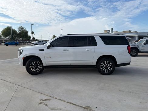 Used 2024 GMC Yukon XL AT4 w/ Technology Package AWD/4WD image 4