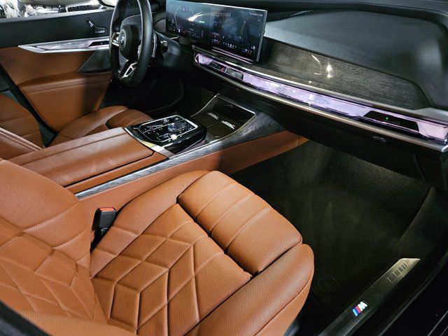 Certified 2023 BMW 760i xDrive AWD/4WD image 21
