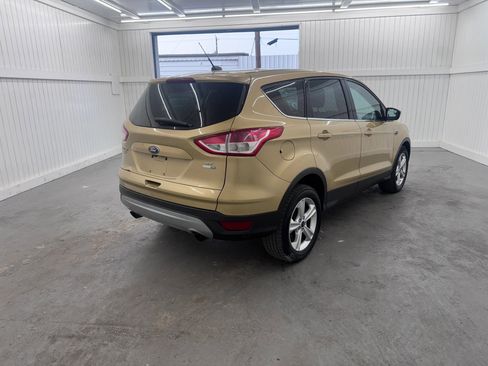 Used 2014 Ford Escape SE image 5