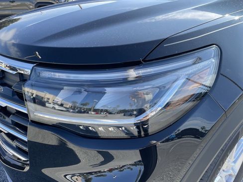 New 2026 Ford Explorer Active w/ Active Comfort Package image 6