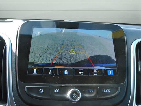 Used 2022 Chevrolet Equinox LT image 12