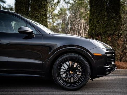 Used 2021 Porsche Cayenne GTS AWD/4WD image 14