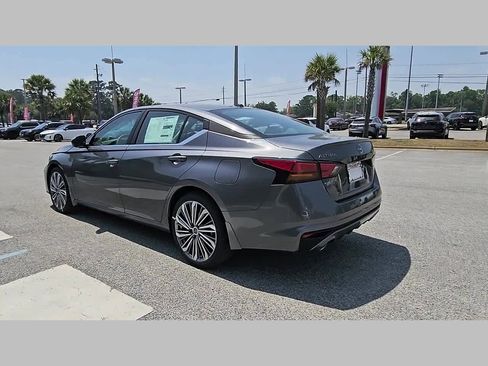 New 2026 Nissan Altima 2.5 SV FWD image 28