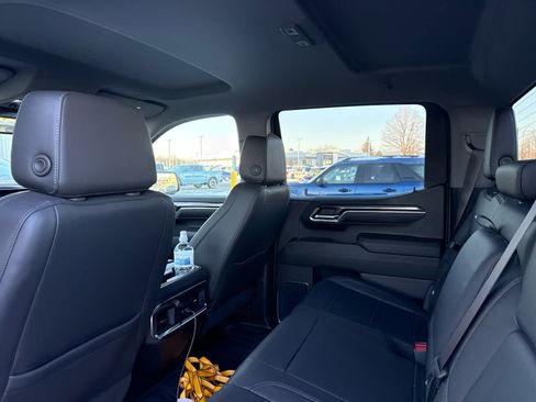 Used 2024 Chevrolet Silverado 1500 LTZ image 9