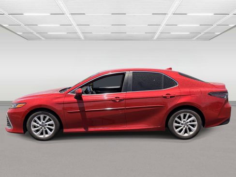 Used 2023 Toyota Camry LE FWD image 2