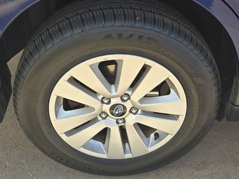 Used 2015 Subaru Outback 2.5i Premium AWD/4WD image 5