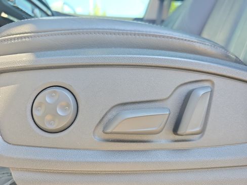 Used 2022 Audi Q5 2.0T Premium Plus w/ Premium Plus Package AWD/4WD image 27