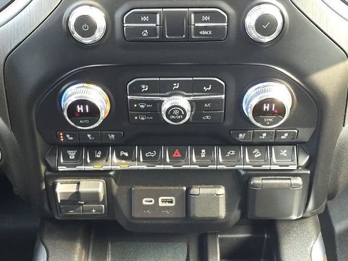 Used 2021 GMC Sierra 3500 Denali w/ Denali Ultimate Package image 38