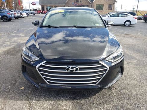 Used 2017 Hyundai Elantra SE image 2