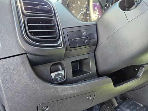 Used 2023 RAM ProMaster 2500 FWD image 20