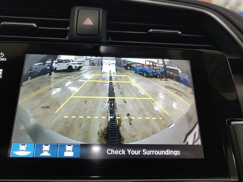 Used 2018 Honda Civic EX image 8