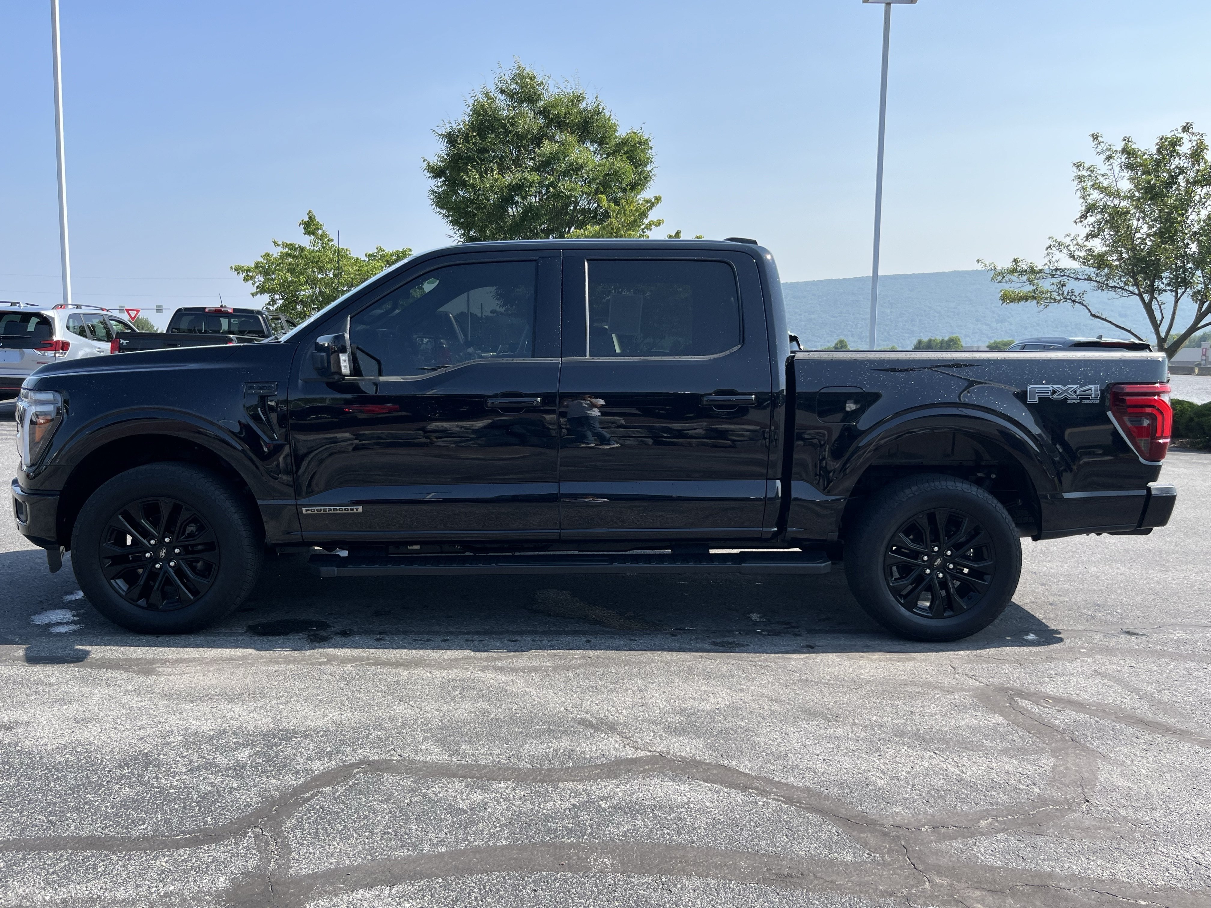 Used 2025 Ford F150 Lariat w/ Equipment Group 501A Mid AWD/4WD image 9
