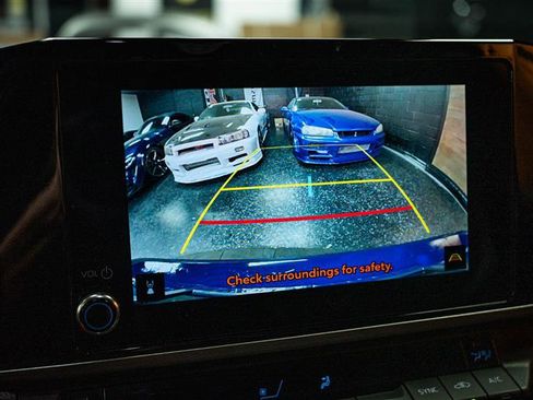 Used 2025 Toyota Camry SE image 22