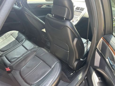 Used 2017 Lincoln MKZ Reserve FWD image 13