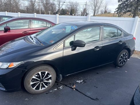 Used 2015 Honda Civic EX image 9