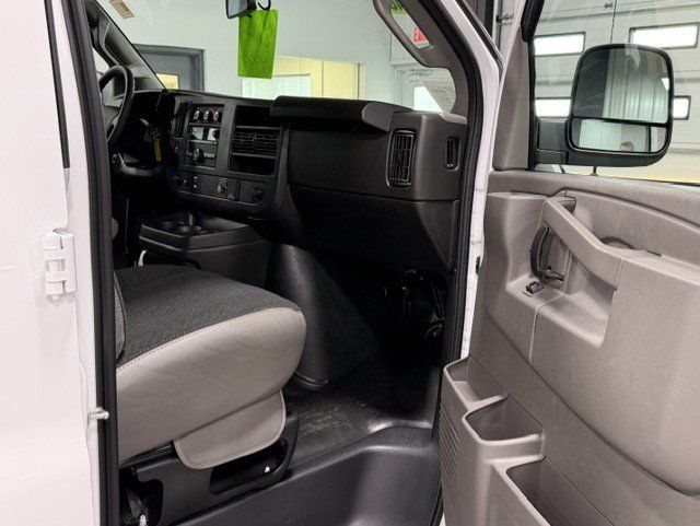 Certified 2026 GMC Savana 3500 Extended w/ Driver Convenience Package RWD image 9