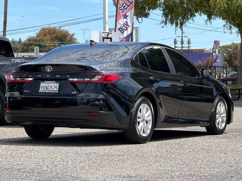 Used 2026 Toyota Camry LE w/ Convenience Package FWD image 3