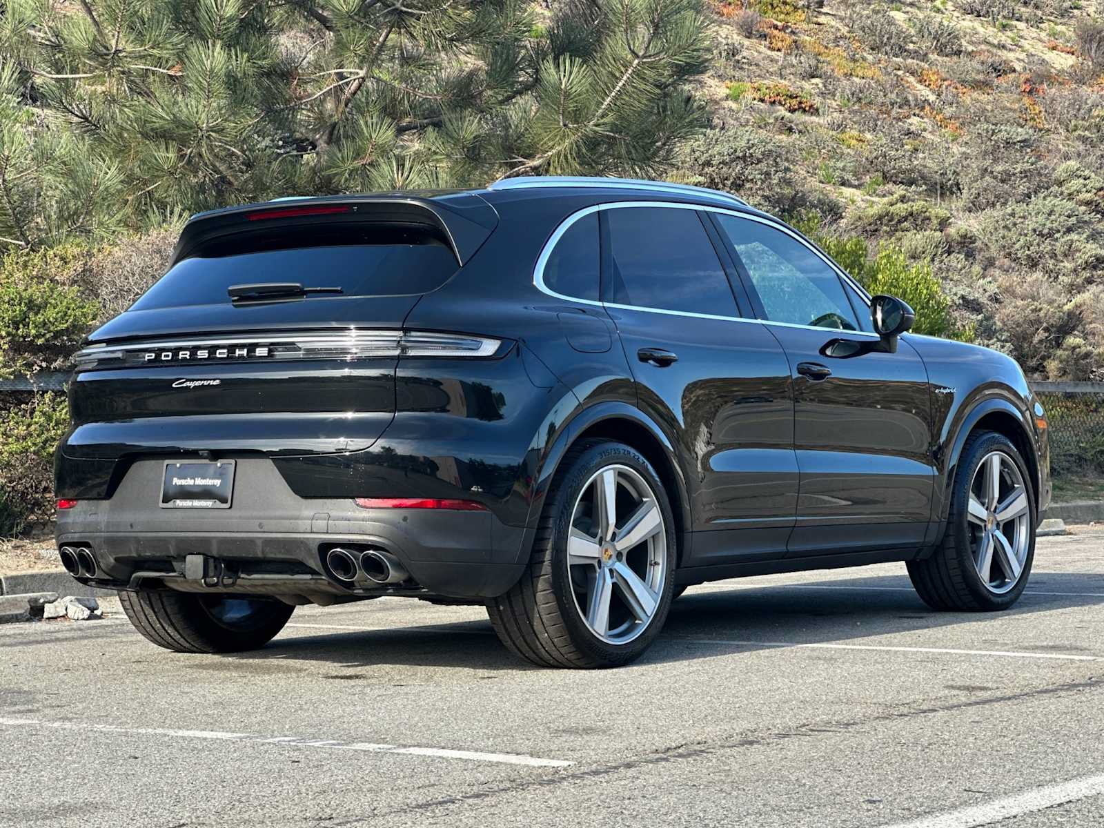 Certified 2024 Porsche Cayenne AWD/4WD image 7