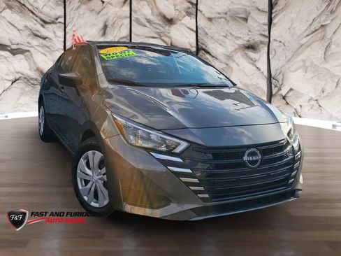 Used 2025 Nissan Versa S w/ Trunk Package FWD image 3