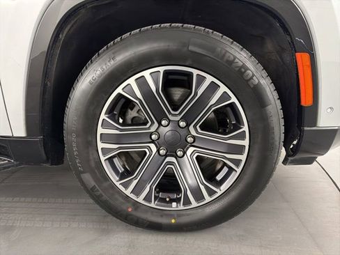 Used 2022 Jeep Wagoneer Series III image 14