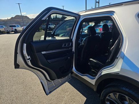 Used 2018 Ford Explorer Sport w/ Equipment Group 401A AWD/4WD image 23