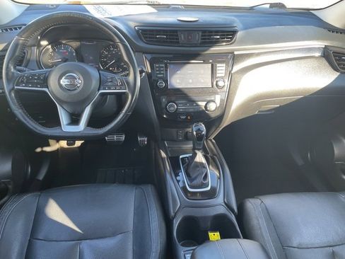 Used 2018 Nissan Rogue Sport SL w/ SL Premium Package image 3