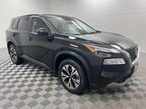 Used 2023 Nissan Rogue SV image 4