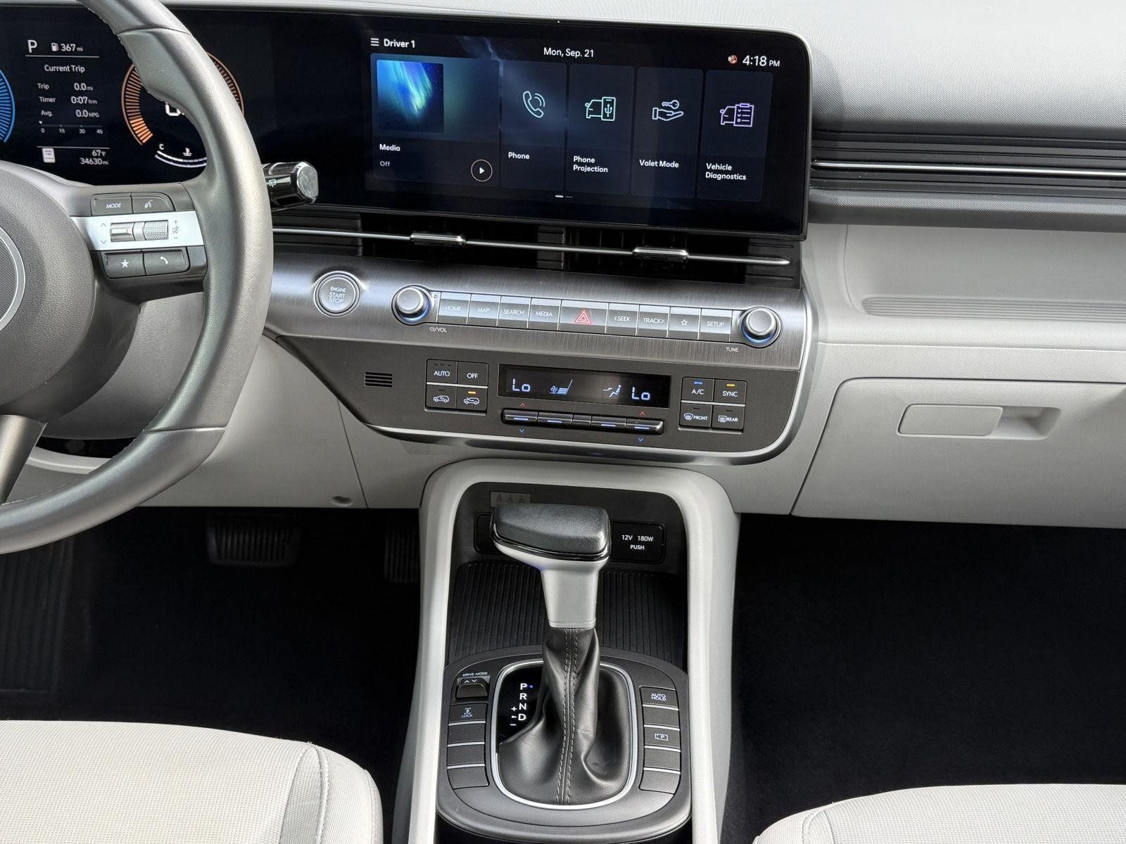 Used 2025 Hyundai Kona SEL AWD/4WD image 34