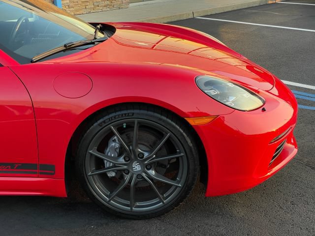 Used 2023 Porsche 718 Cayman w/ 718 T Interior Package RWD image 22