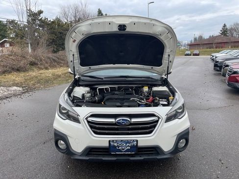 Used 2019 Subaru Outback 2.5i Limited image 3