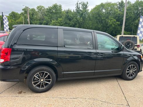 Used 2019 Dodge Grand Caravan GT FWD image 6