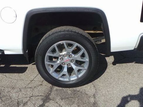 Used 2018 GMC Sierra 1500 SLT w/ SLT Premium Package AWD/4WD image 3