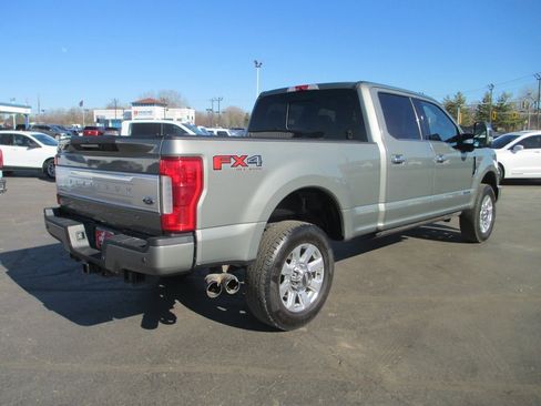 Used 2019 Ford F350 Platinum w/ Platinum Ultimate Package image 4
