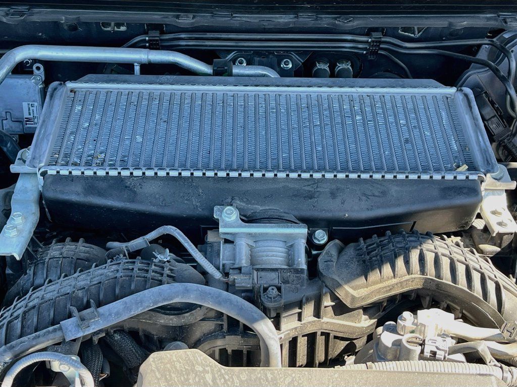 Used 2025 Subaru Outback Wilderness AWD/4WD image 32