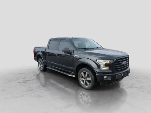 Used 2015 Ford F150 XLT w/ Equipment Group 302A Luxury AWD/4WD image 2